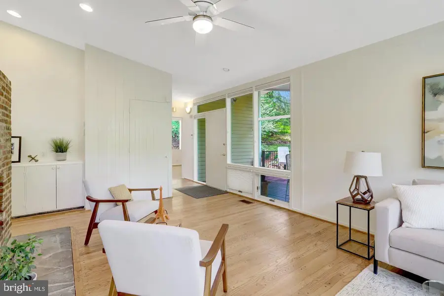 7413 Rebecca Dr, Alexandria, VA 22307 - #3