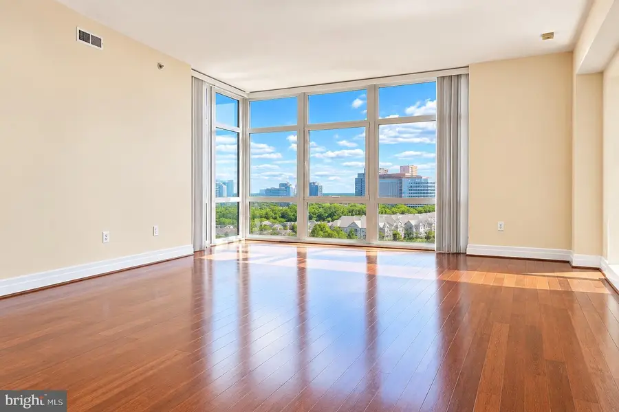 8220 Crestwood Heights Dr #1208, McLean, VA 22102 - #2