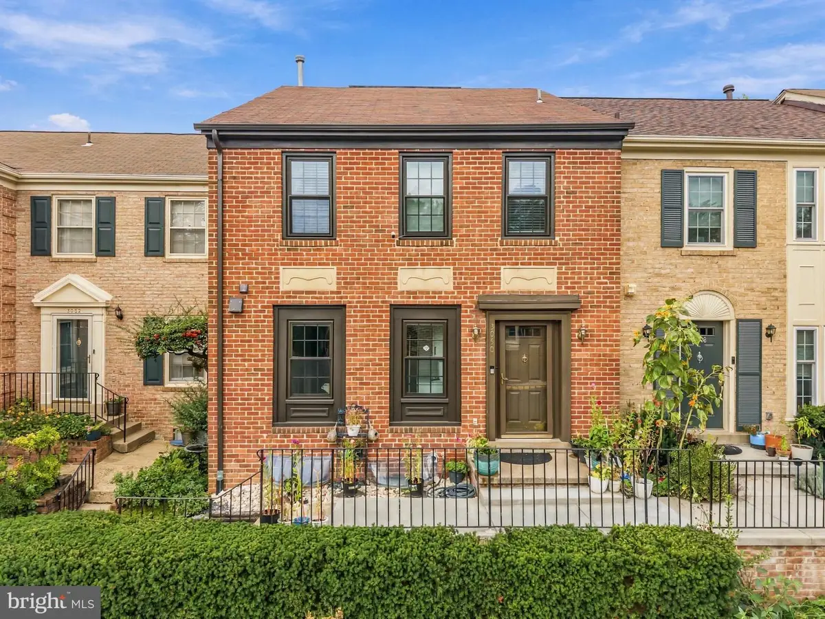 3050 Federal Hill Dr, Falls Church, VA 22044 - #1
