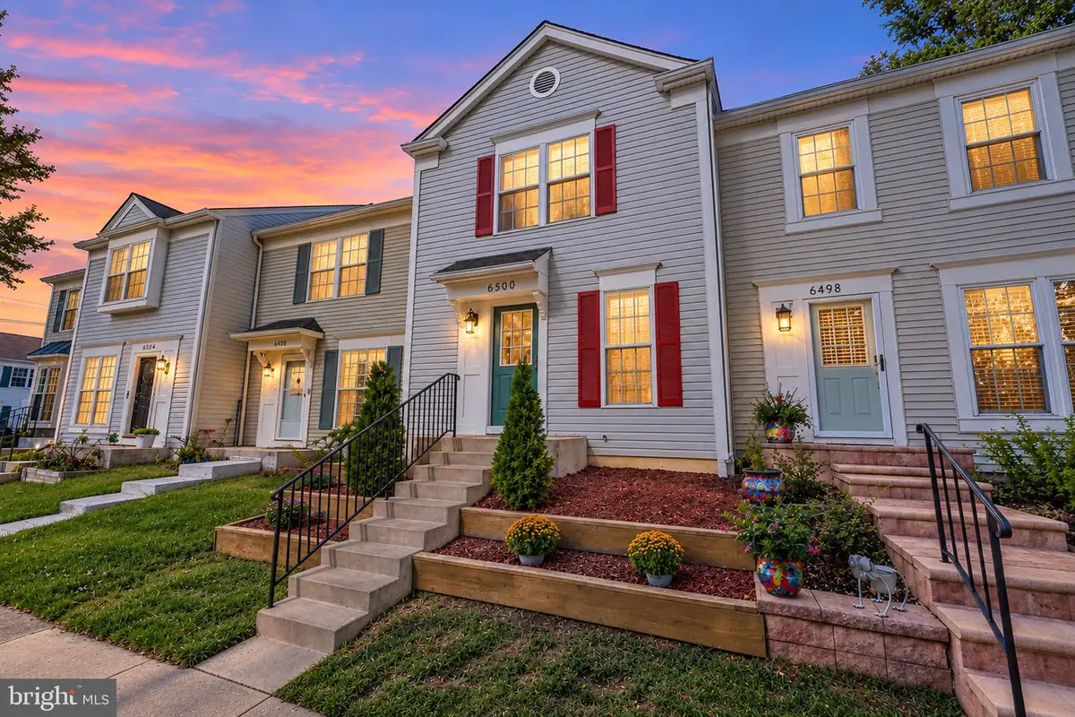 6500 Old Carriage Ln, Alexandria, VA 22315 - #1