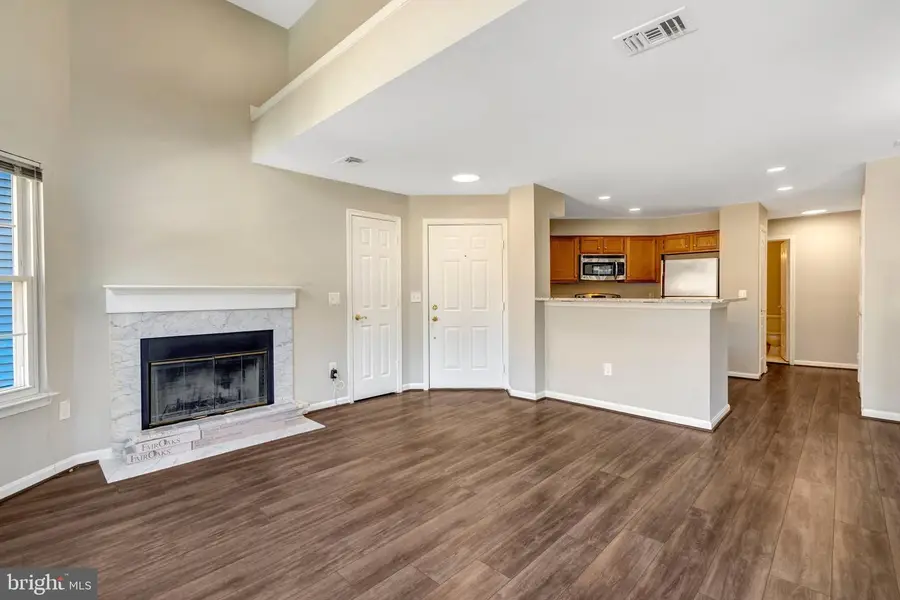 5608 Willoughby Newton Dr #24, Centreville, VA 20120 - #3