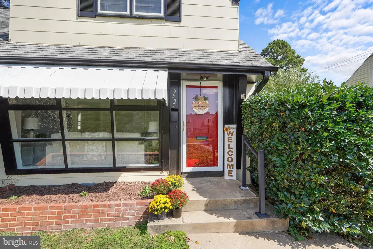 6927 Columbia Dr, Alexandria, VA 22307 - #1