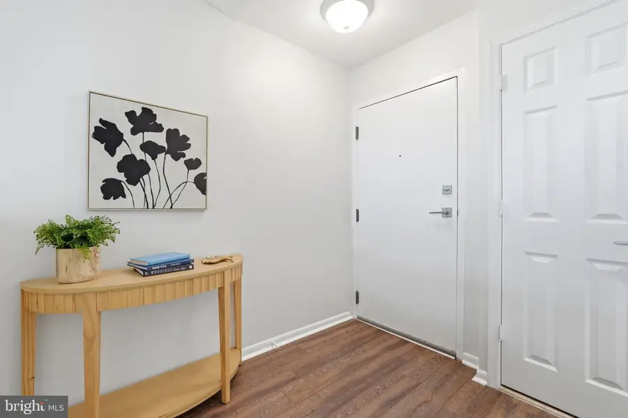 11559 Rolling Green Ct #300, Reston, VA 20191 - #3