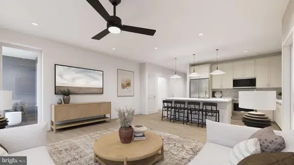9475 Sprague Ave #404, FAIRFAX, VA 22031