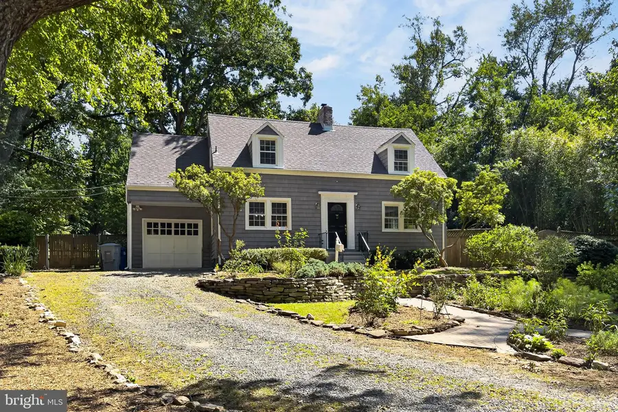 3347 Beechtree Ln, Falls Church, VA 22042 - #2