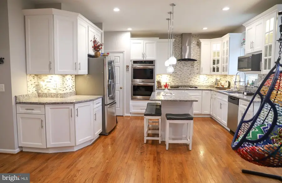 8742 Talbott Farm Dr, Alexandria, VA 22309 - #2