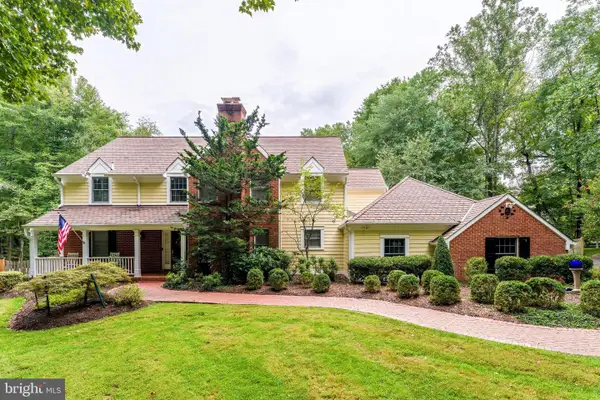 9709 Arnon Chapel Rd, GREAT FALLS, VA 22066