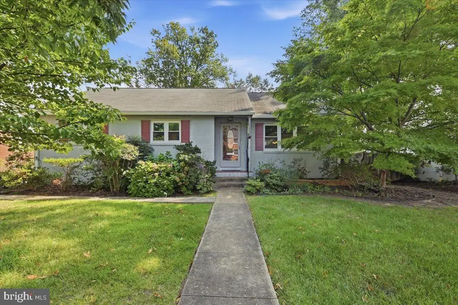 5911 Grayson St, Springfield, VA 22150 - #2