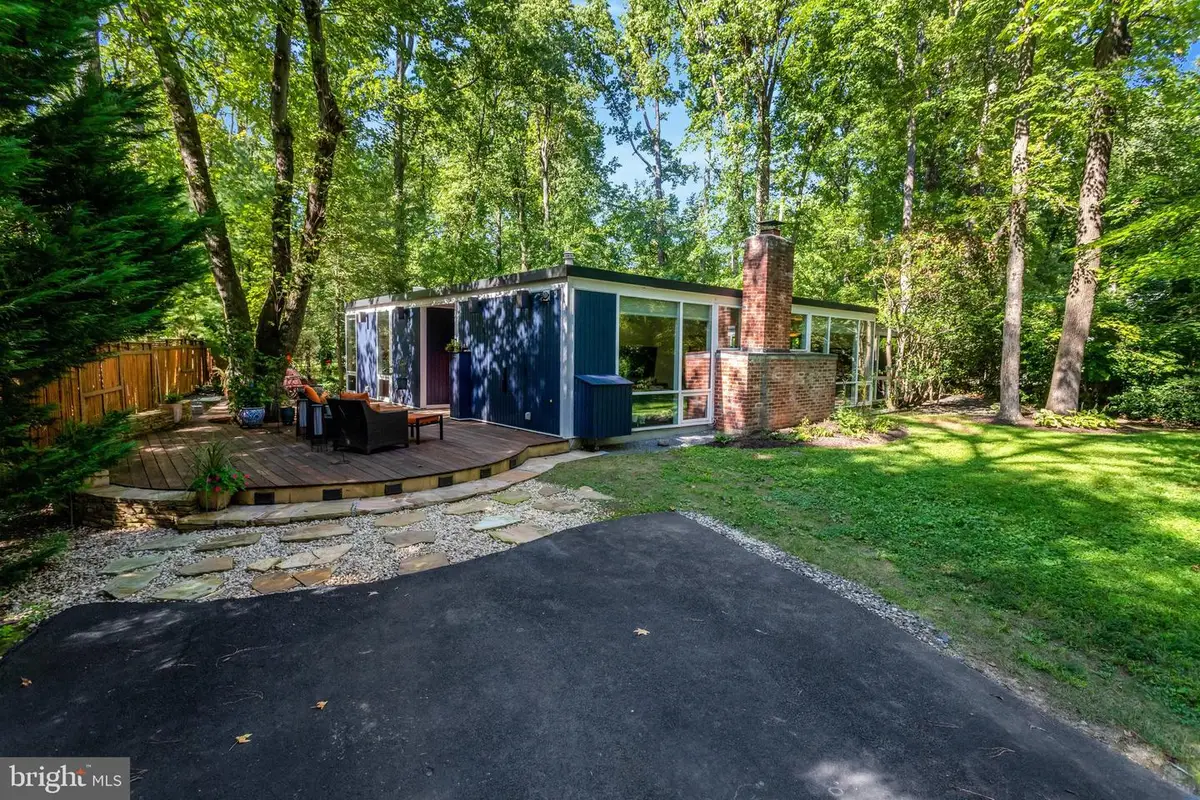 2412 Brentwood Pl, Alexandria, VA 22306 - #1