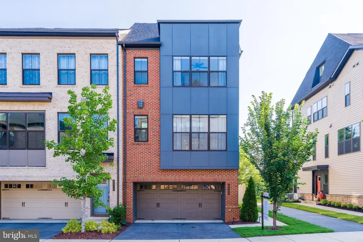 6277 Edsall Rd, Alexandria, VA 22312 - #1