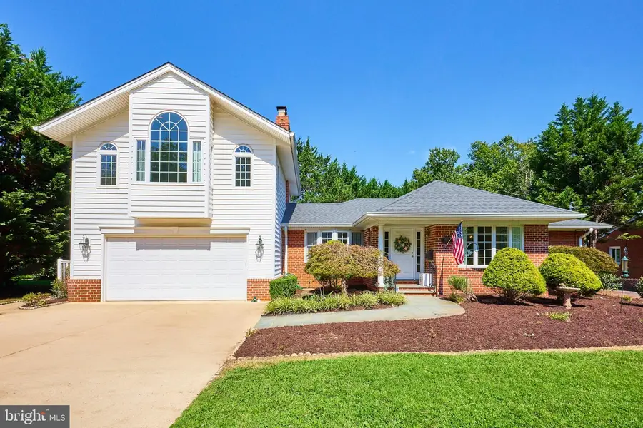 3032 Crane Dr, Falls Church, VA 22042 - #3