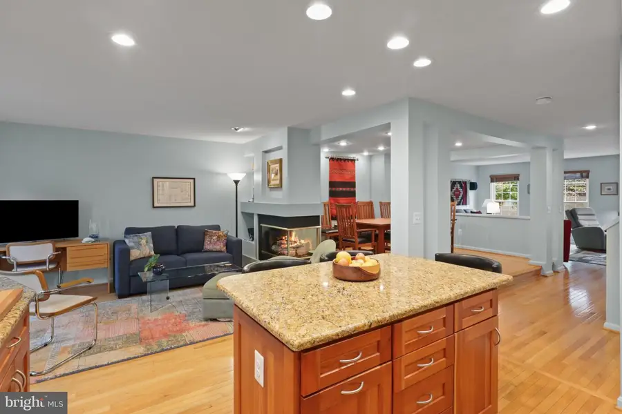 2729 Pembsly Dr, Vienna, VA 22181 - #3