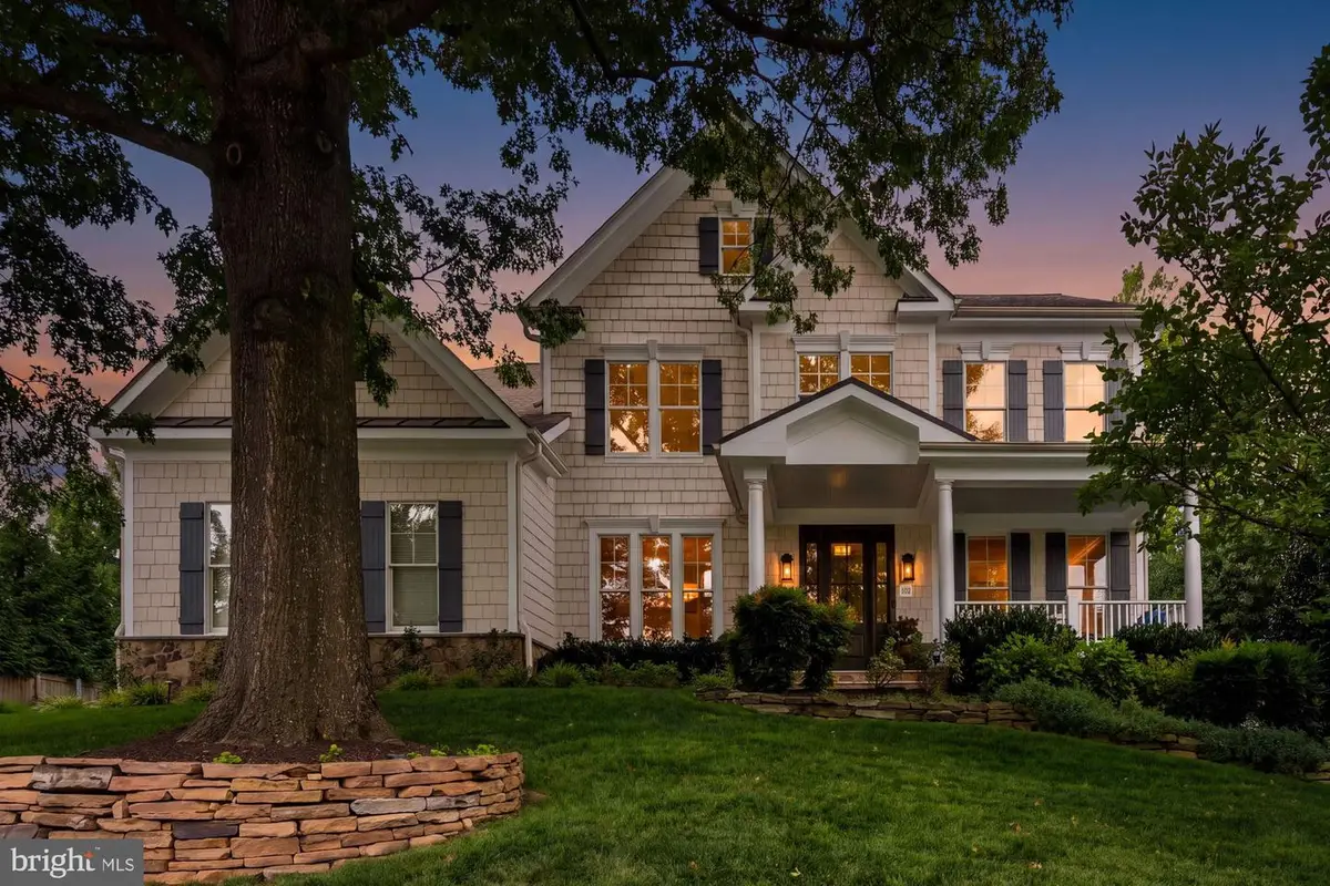502 Macarthur Ave Ne, Vienna, VA 22180 - #1