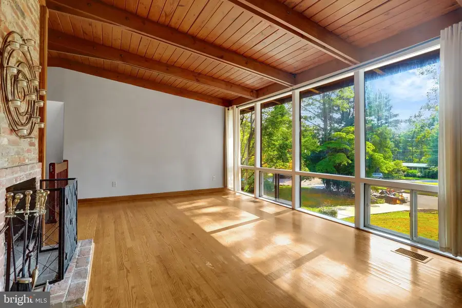 3020 Pine Spring Rd, Falls Church, VA 22042 - #3