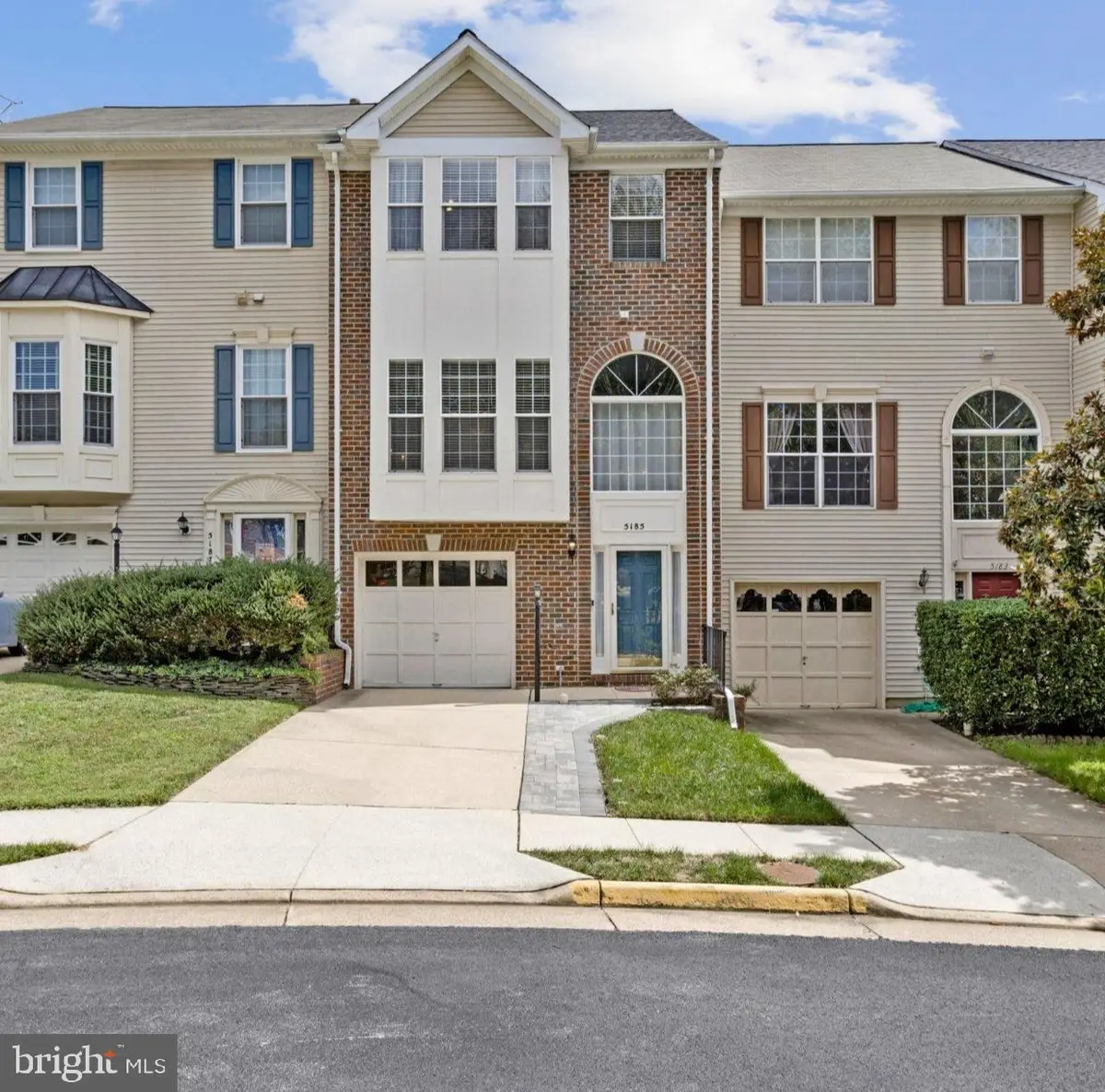 5185 Ballycastle Cir, Alexandria, VA 22315 - #1