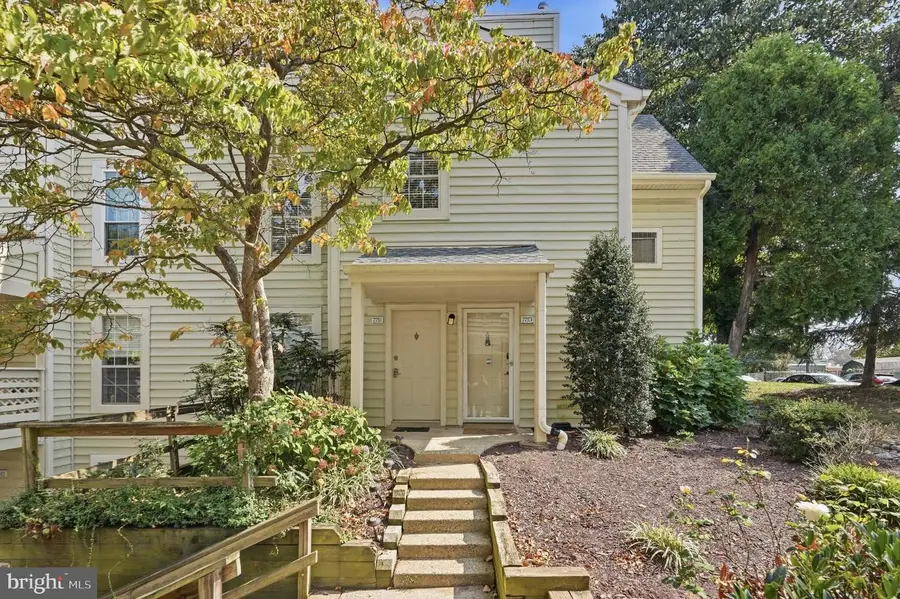 7753 Willow Point Dr #7753, Falls Church, VA 22042 - #2