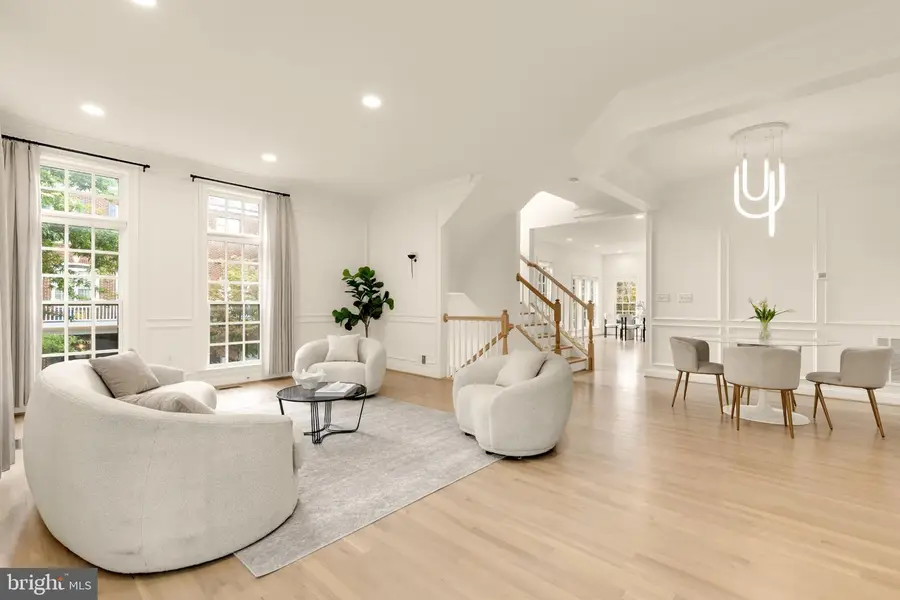 4349 Patriot Park Ct, Fairfax, VA 22030 - #2