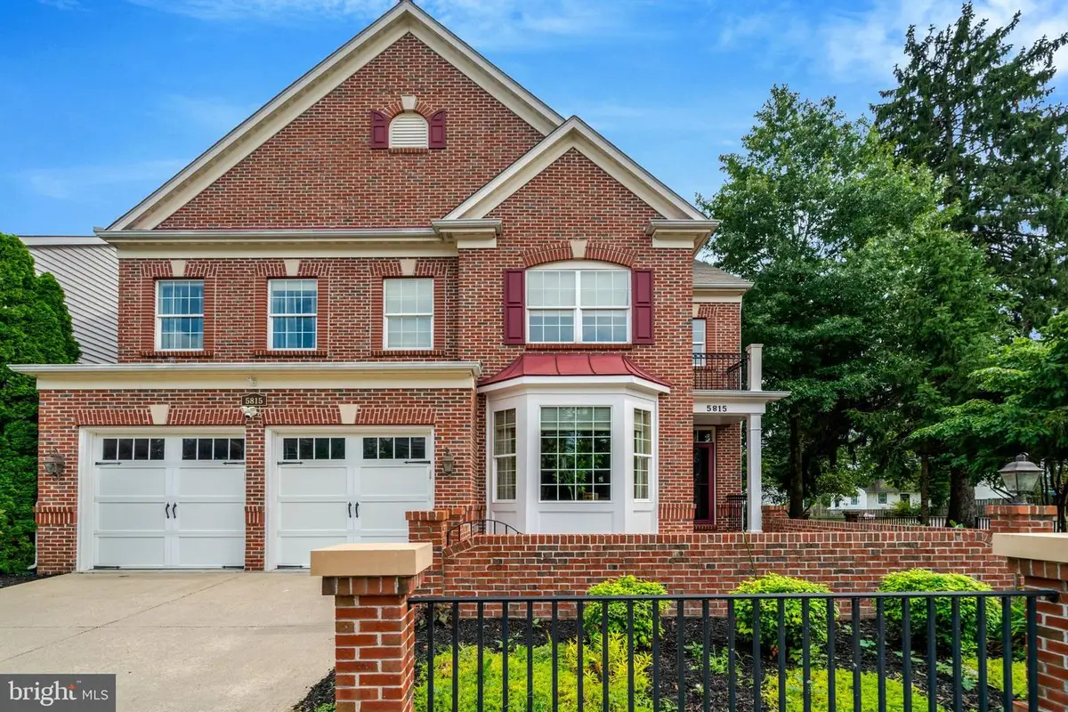 5815 Falls Gate Ct, Falls Church, VA 22041 - #1
