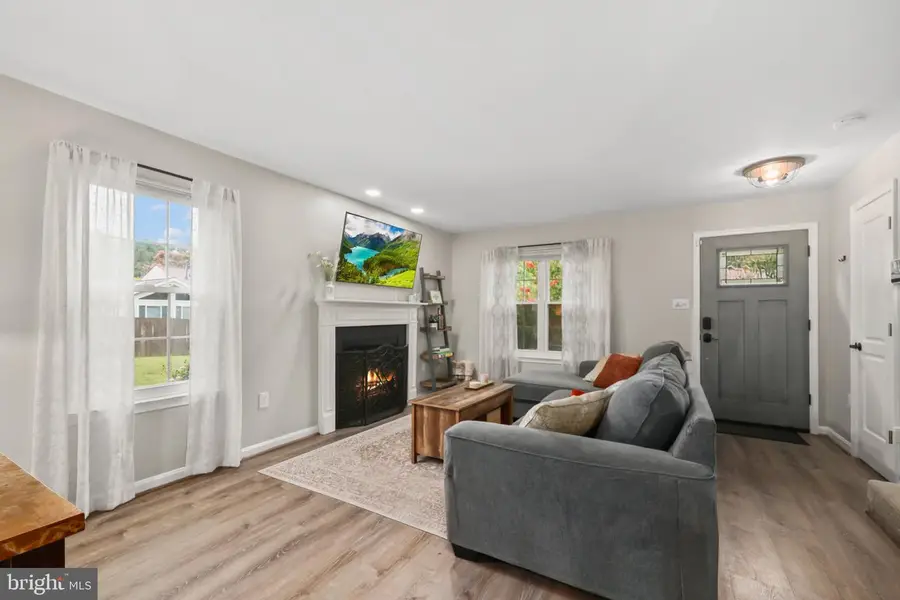 8955 Waites Way, Lorton, VA 22079 - #3
