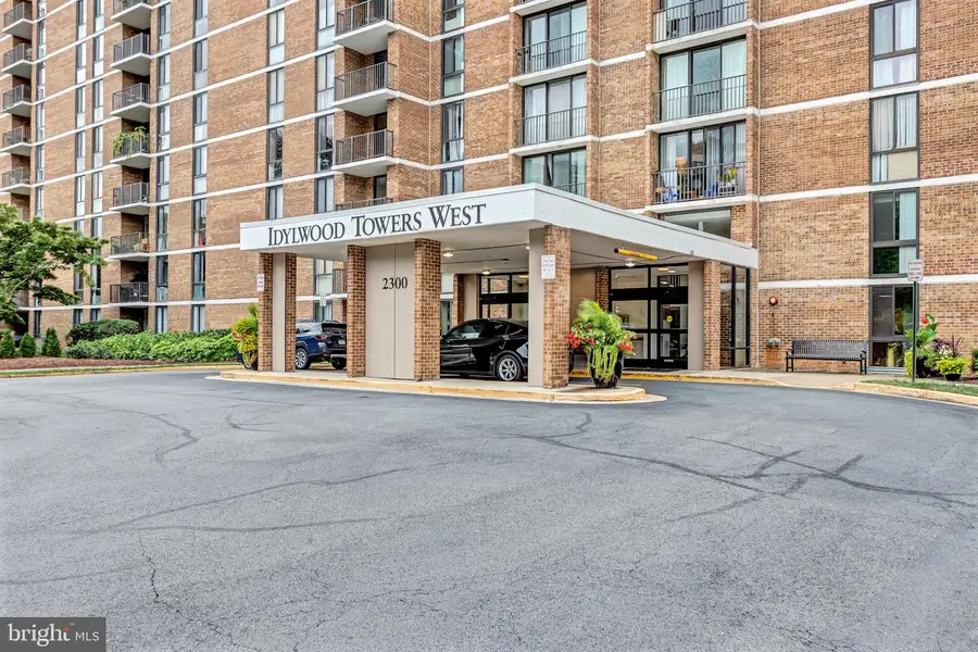 2300 Pimmit Dr #1201, Falls Church, VA 22043 - #2