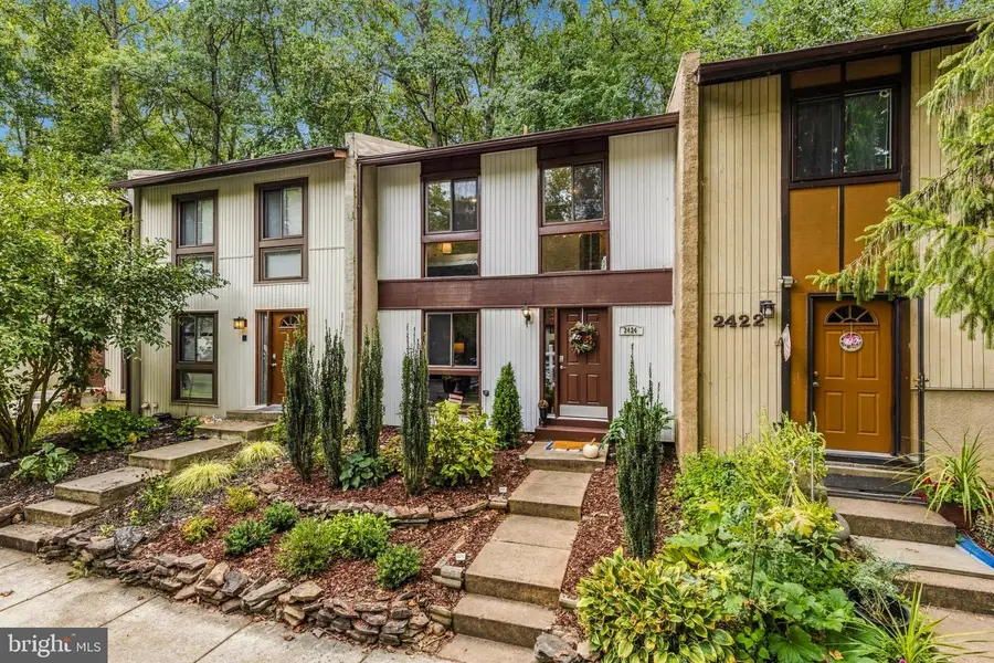 2424 Cloudcroft Sq, Reston, VA 20191 - #2