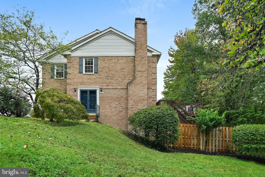 8267 Clifton Farm Ct, Alexandria, VA 22306 - #2
