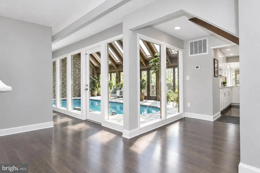 2249 Hunter Mill Rd, Vienna, VA 22181 - #2