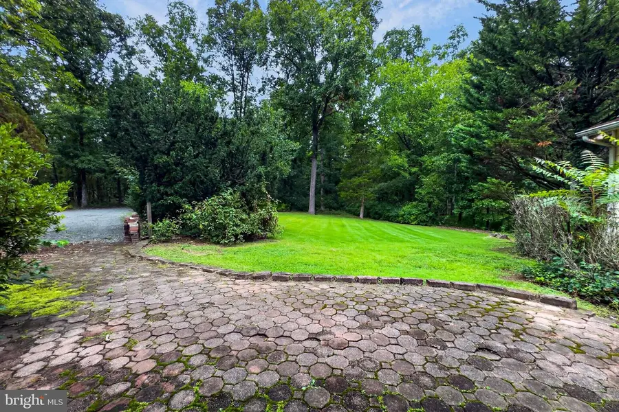 7408 Bull Run Dr, Centreville, VA 20121 - #3