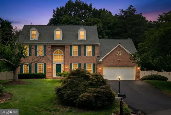 6747 Jade Post Ln, CENTREVILLE, VA 20121