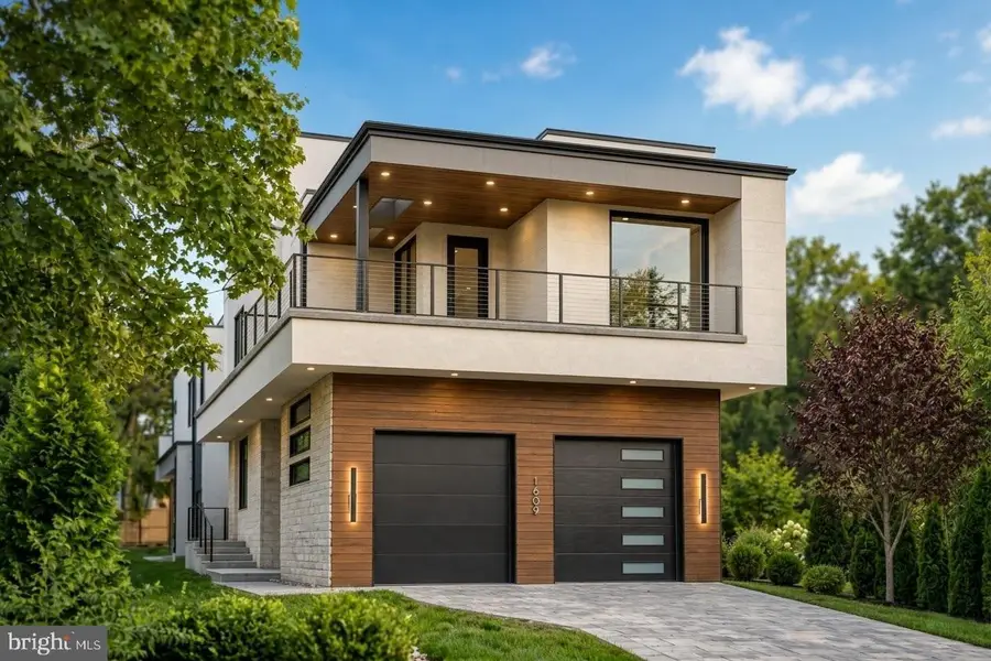 11332 Crescent Dr, Fairfax, VA 22030 - #2