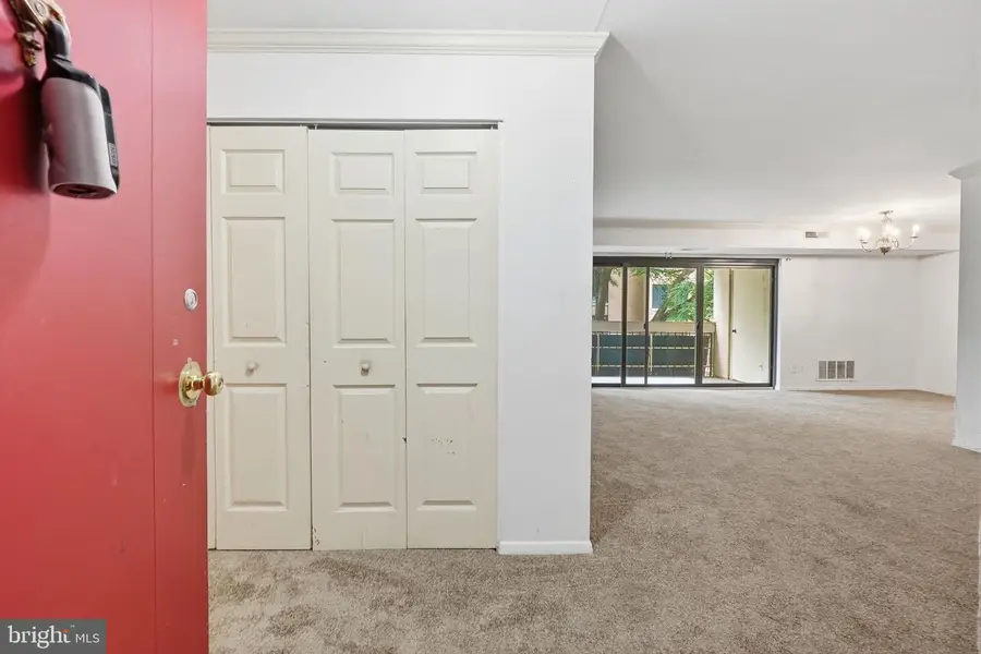 6143 Leesburg #301, Falls Church, VA 22041 - #3