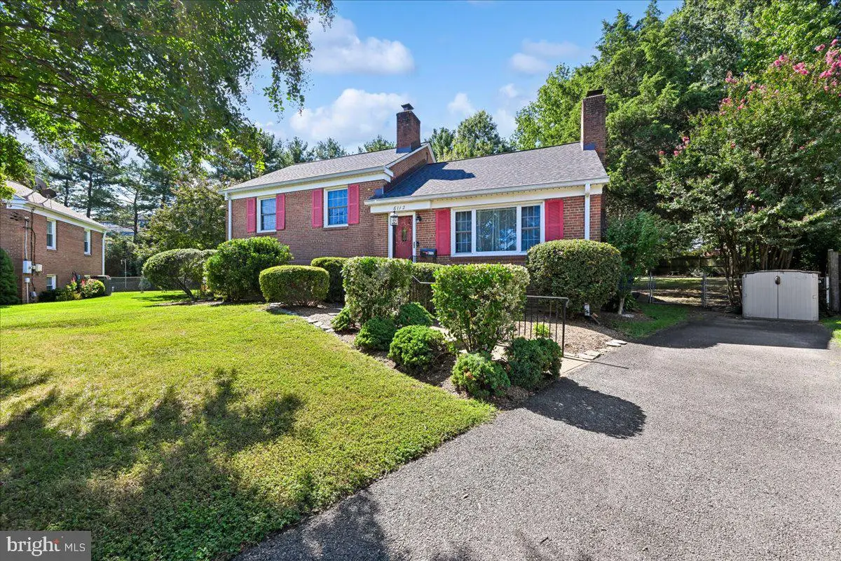 6112 Fox Hill St, Springfield, VA 22150 - #1
