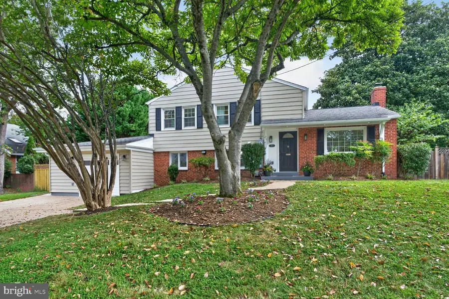 1022 Croton Dr, Alexandria, VA 22308 - #2