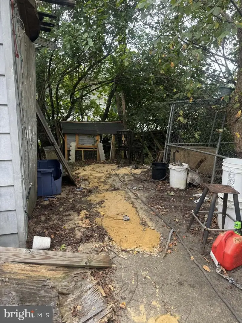 4519 Roundhill Rd, Alexandria, VA 22310 - #3