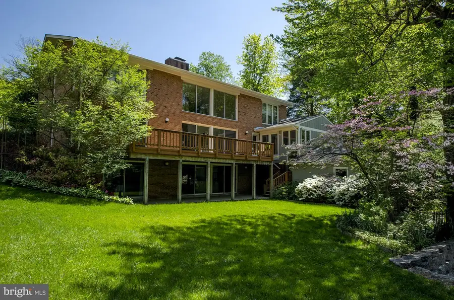 2101 Whiteoaks Dr, Alexandria, VA 22306 - #2