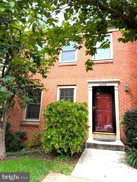 2273 Idylwood Station Ln, Falls Church, VA 22043 - #2