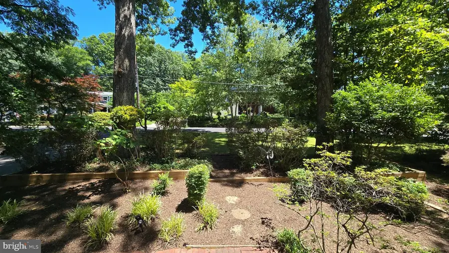 3420 Greentree Dr, Falls Church, VA 22041 - #2