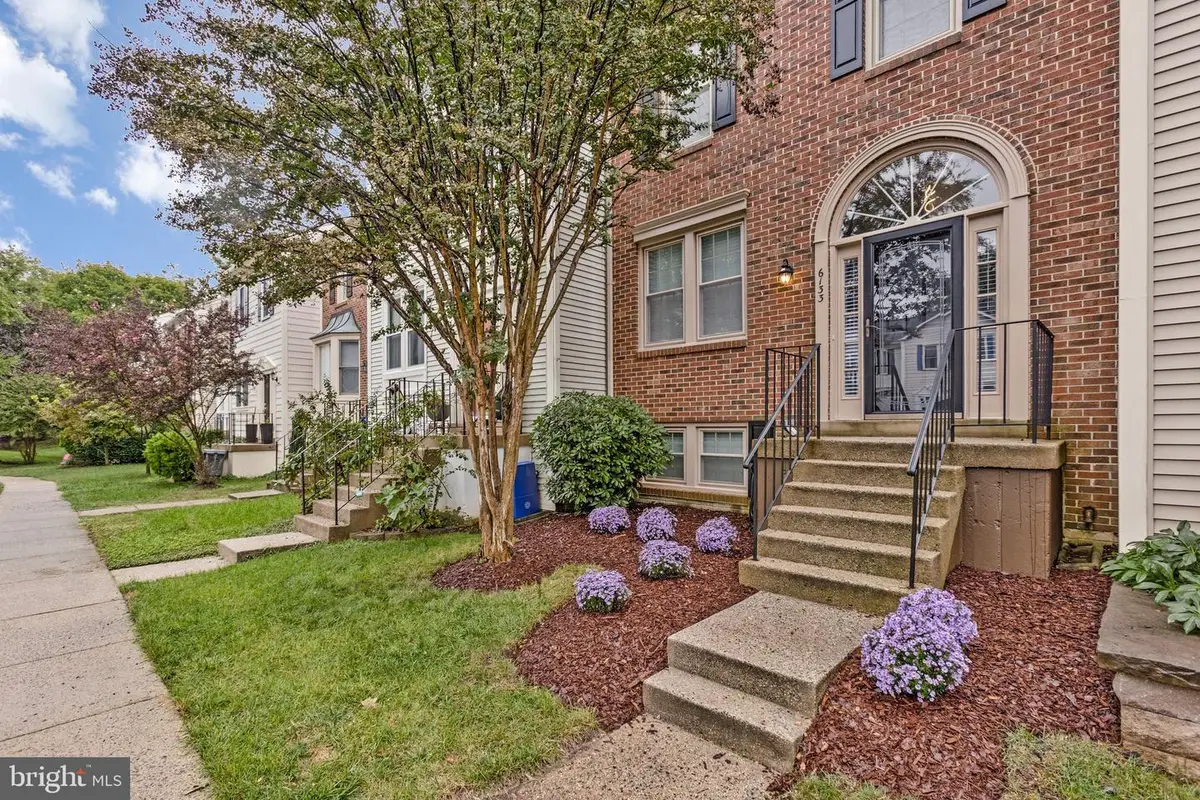 6133 Joust Ln, Alexandria, VA 22315 - #1