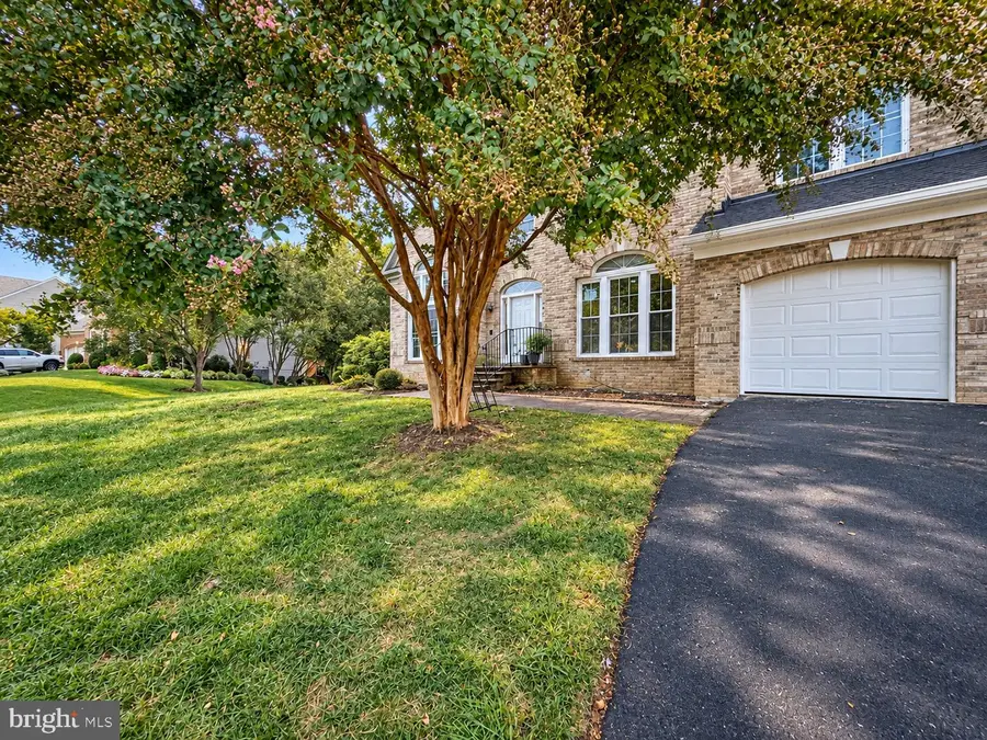 8313 Ivy Green Rd, Fairfax Station, VA 22039 - #2