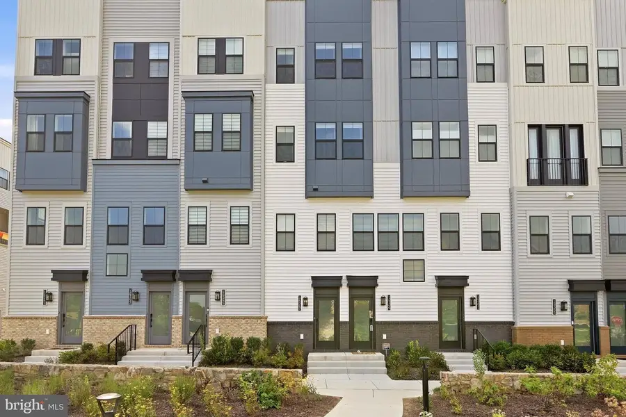 14347 Glen Manor Dr #204, Chantilly, VA 20151 - #2