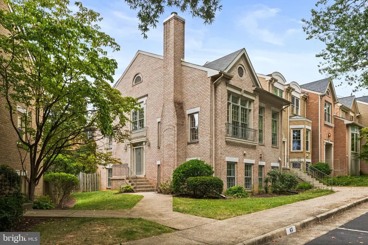 2271 Kings Garden Way, Falls Church, VA 22043 - #1
