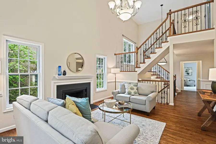 2271 Kings Garden Way, Falls Church, VA 22043 - #2