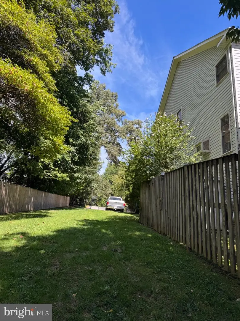6499 English Ivy Ct, Springfield, VA 22152 - #3