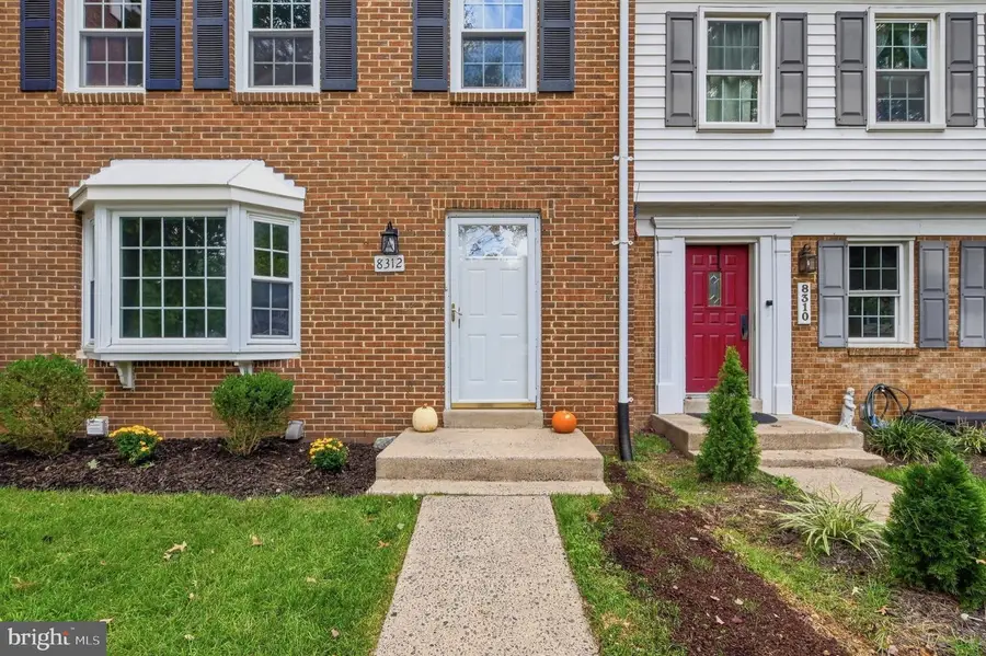 8312 Moline Pl, Springfield, VA 22153 - #2