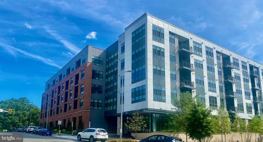 1761 Old Meadow Rd #102, McLean, VA 22102 - #2