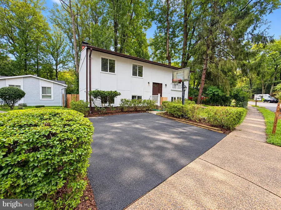 2368 Old Trail Dr, Reston, VA 20191 - #2