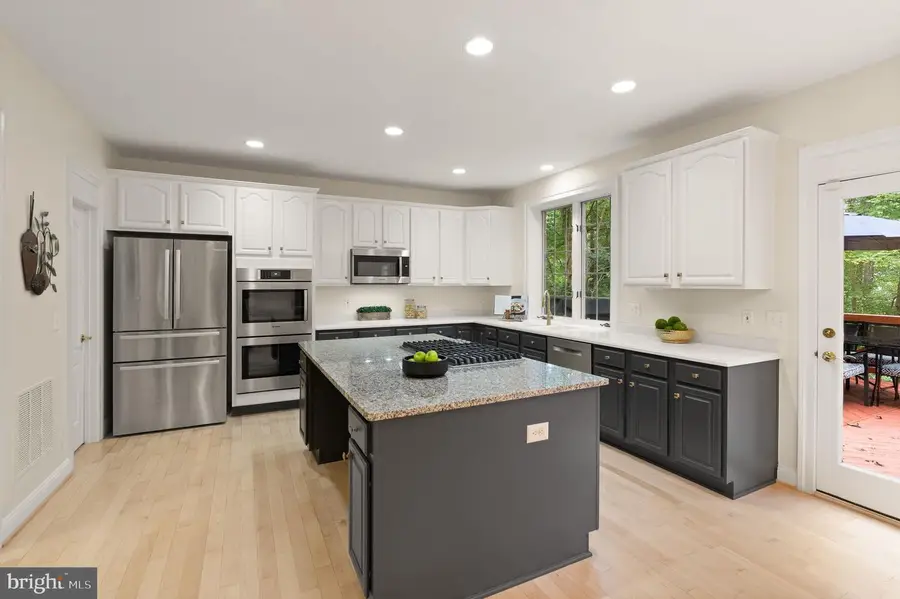 3203 Wheatland Farms Dr, Oakton, VA 22124 - #3