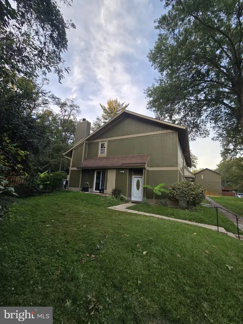 9737 Ashbourn Dr, Burke, VA 22015 - #1