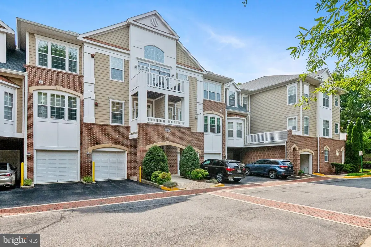 7860 Rolling Woods Ct #201, Springfield, VA 22152 - #1