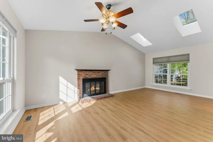 1465 Kingstream Dr, Herndon, VA 20170 - #2